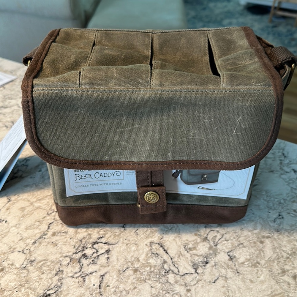 Legacy waxed canvas beer caddy NWT